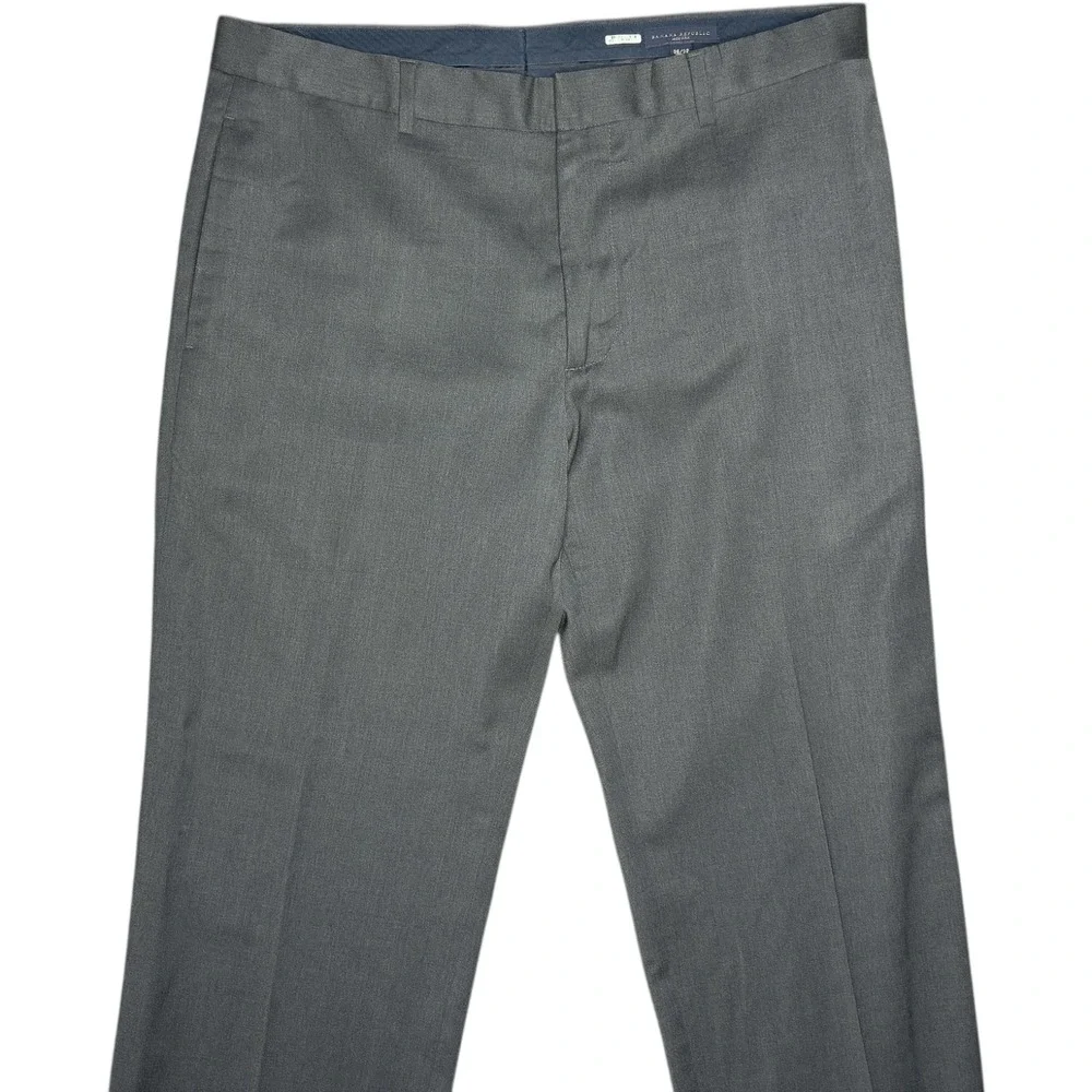 Banana Republic brand banana